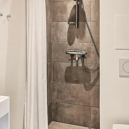 Apartament 6 Person In *